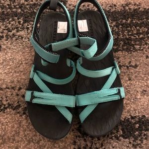 Merrell select grip teal sandles